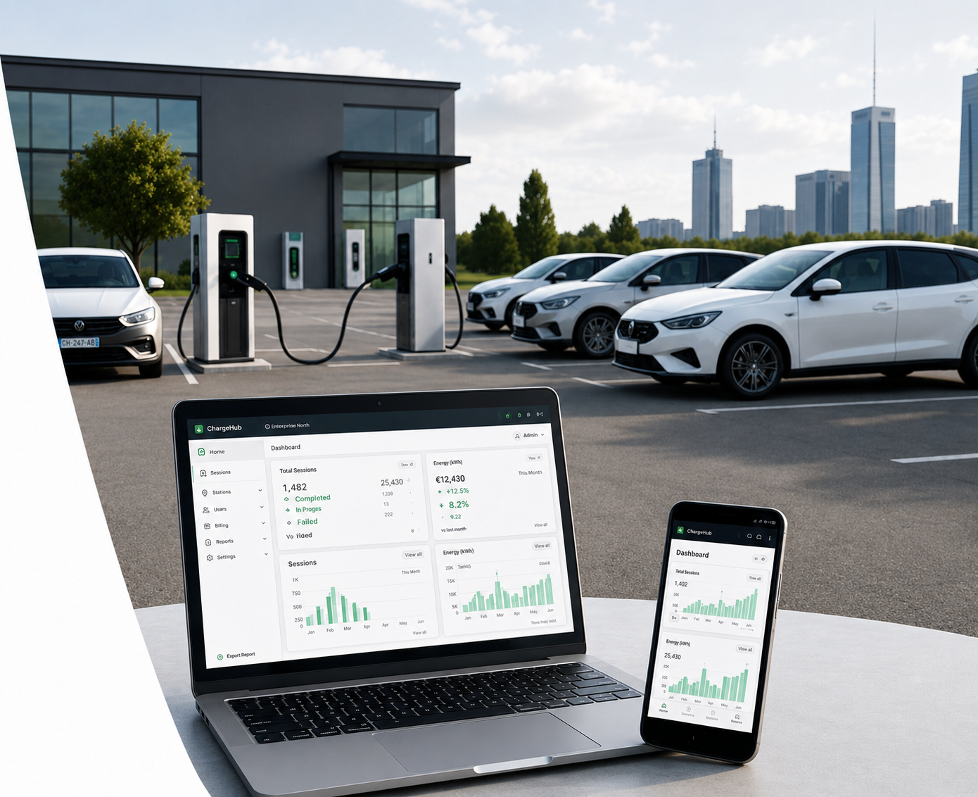 Flotte de véhicules électriques en charge devant un bâtiment d’entreprise, avec le tableau de bord de supervision