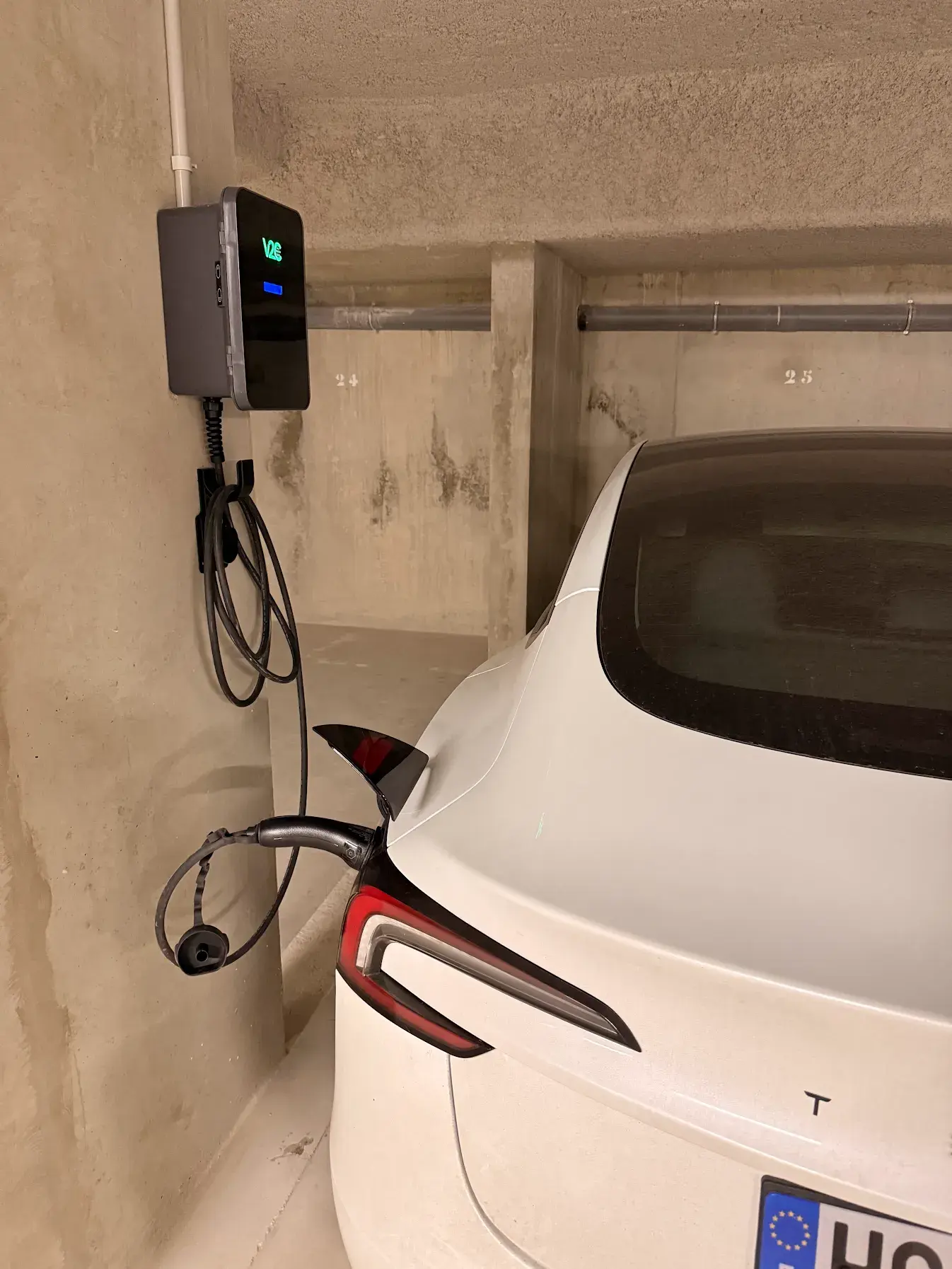 Borne de recharge installée à Montreuil